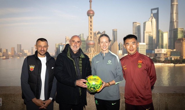 开云app-中澳友谊系列赛在上海启幕，于汉超和穆斯卡特出席活动