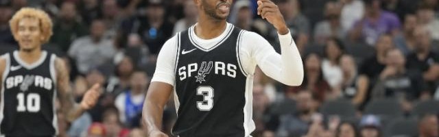 kaiyun官网-年近40打满82场！倔强的保罗拒绝向年龄低头