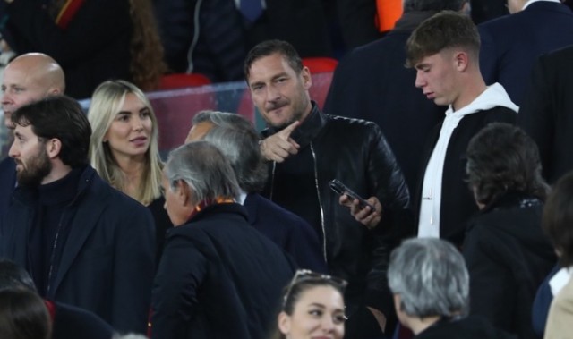 开云app-斯基拉：托蒂昨晚与加斯佩里尼进行积极会谈，准备加入管理层